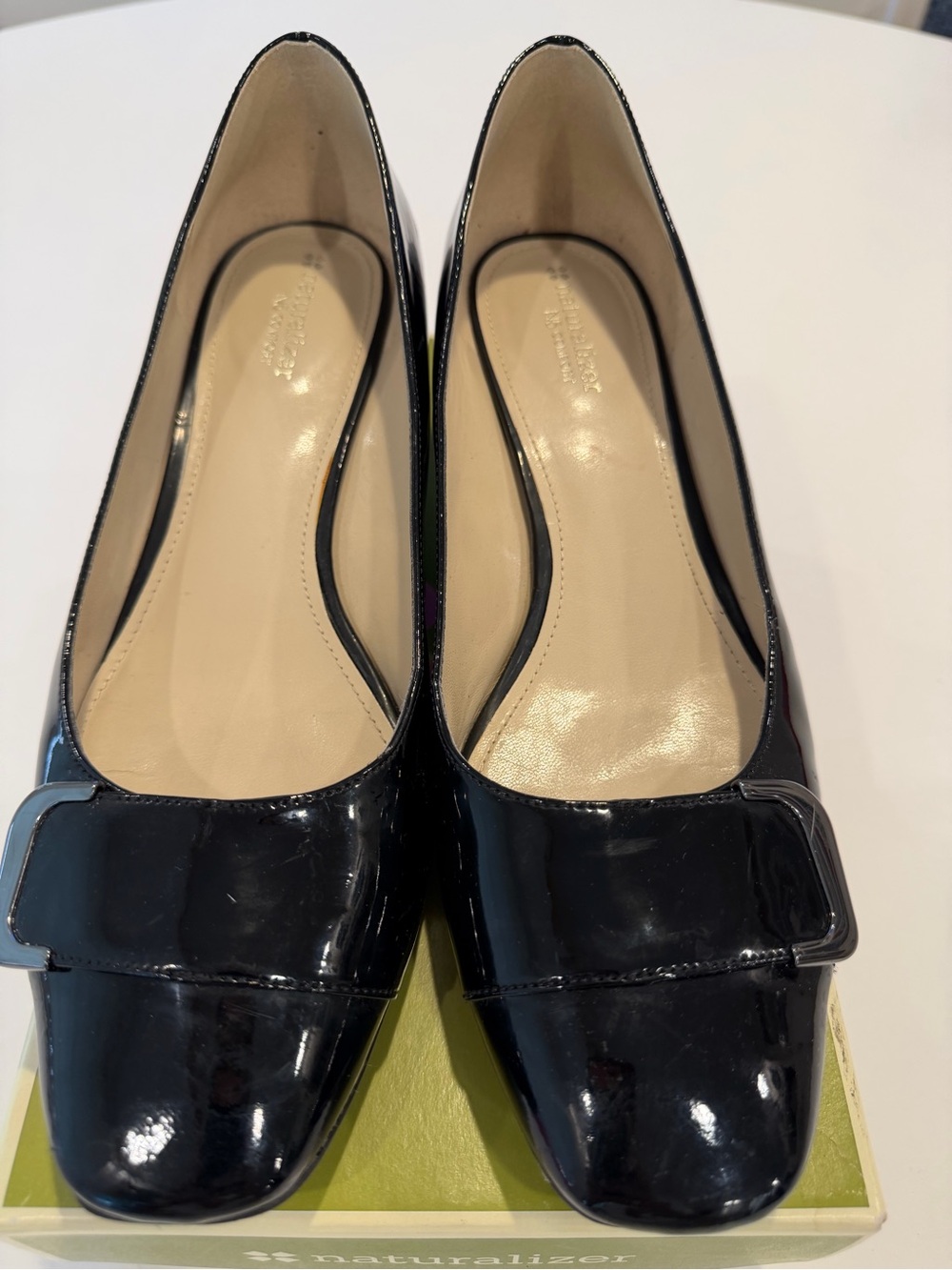 Naturalizer Xavier Black Patent Square-Toe Loafers with Buckle Accent size 12.